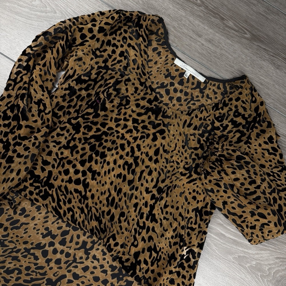 Lovers And Friends Women's Leaopard Print V Neck Burnout Top Brown Size Small